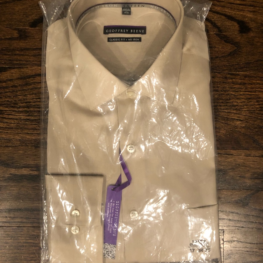 Geoffrey Beene light tan dress shirt